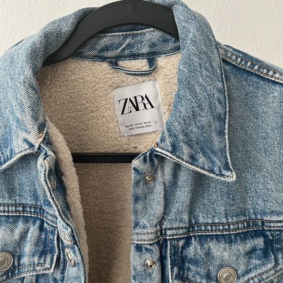 C Zara fleece lined Sherpa denim jacket cropped size xs EUC worn once af3 - Picture 4 of 11